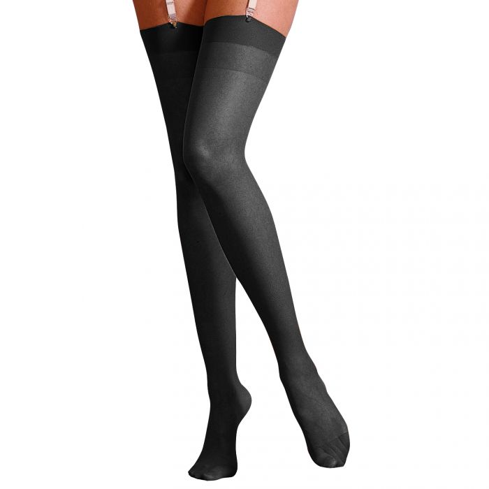 découvrez notre large sélection de bas élégants et confortables. trouvez le style parfait pour chaque occasion, alliant qualité et tendance. parfaits pour compléter votre tenue ou pour offrir en cadeau.