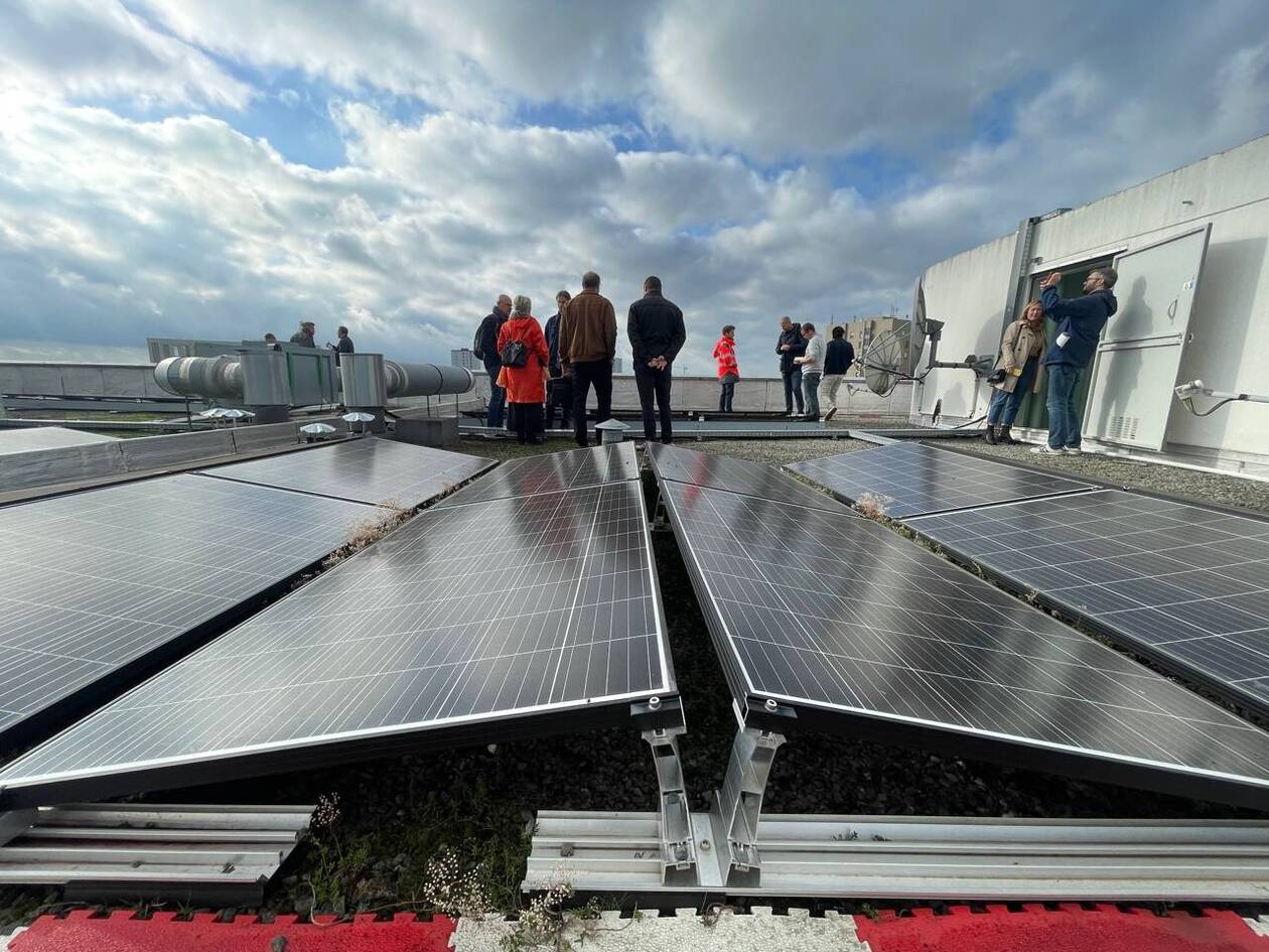 découvrez notre article sur les bâtiments edf équipés de solutions photovoltaïques. apprenez comment ces infrastructures innovantes contribuent à la transition énergétique et offrent des avantages écologiques tout en produisant une énergie durable.