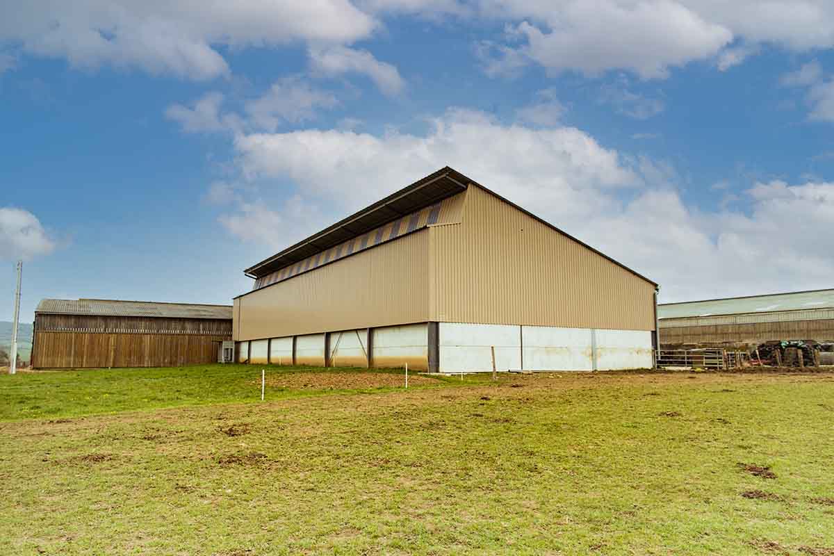 découvrez les avantages des bâtiments photovoltaïques, un choix durable et innovant pour produire de l'énergie verte. optimisez votre consommation énergétique tout en respectant l'environnement avec des solutions adaptables aux nouvelles constructions et à la rénovation.