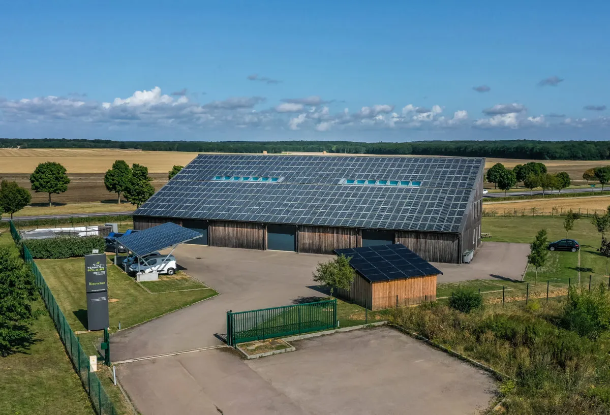 découvrez les avantages d'un bâtiment photovoltaïque résidentiel : une solution écologique et économique pour produire votre propre énergie solaire. transformez votre habitation en un espace durable tout en réduisant vos factures d'électricité.