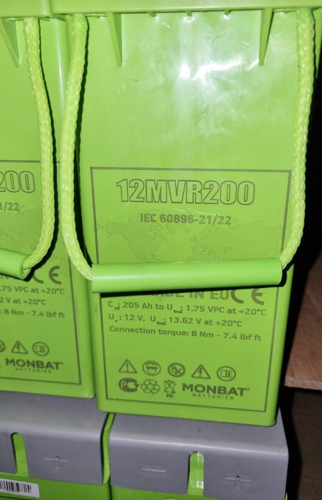 découvrez la qualité et la performance des batteries monbat, conçues pour répondre à tous vos besoins énergétiques. fiables et durables, nos batteries offrent une excellente puissance et une technologie avancée, idéales pour un large éventail d'applications. choisissez monbat pour une performance optimale.