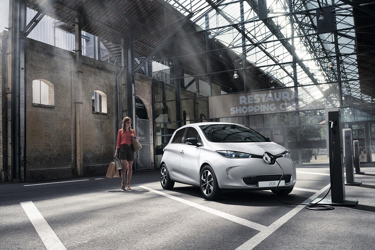 découvrez tout sur la batterie de la renault zoe : caractéristiques, autonomie, options de recharge et conseils d'entretien pour maximiser la performance de votre véhicule électrique.