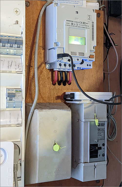 découvrez tout ce qu'il faut savoir sur le branchement du compteur linky, de son installation à son fonctionnement. informez-vous sur les avantages de cette technologie pour une gestion optimisée de votre consommation d'énergie.