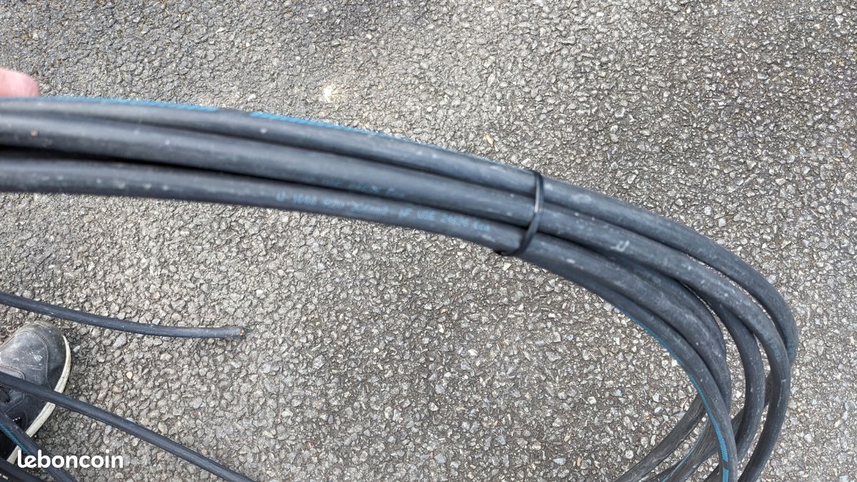 découvrez notre câble 3g6mm², idéal pour vos installations électriques. sa conception robuste garantit une performance optimale et une sécurité accrue. parfait pour les applications domestiques et industrielles, ce câble est destiné à répondre à tous vos besoins énergétiques.