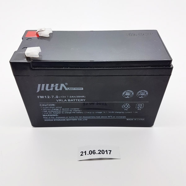 découvrez comment charger efficacement une batterie 12v 7ah. suivez nos conseils pour prolonger la durée de vie de votre batterie et garantir une performance optimale. idéal pour vos projets électriques ou véhicules compatibles.