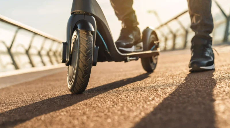 découvrez notre chargeur solaire pour trottinette, une solution écologique et pratique pour recharger votre véhicule électrique où que vous soyez. profitez d'une autonomie prolongée tout en respectant l'environnement.