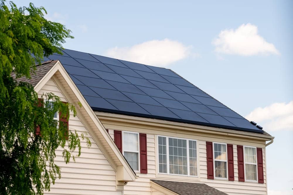 découvrez notre guide complet sur la comparaison des panneaux photovoltaïques. analyse des différents types, leurs performances, coût et avantages. faites le meilleur choix pour votre installation solaire grâce à nos conseils d'experts.