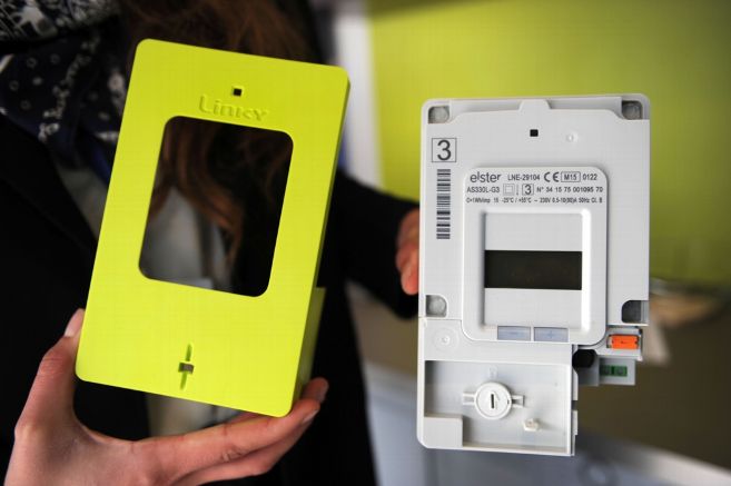 découvrez le compteur edf clignotant, un indicateur essentiel pour surveiller votre consommation d'énergie en temps réel. apprenez à interpréter ses signaux et optimisez votre utilisation de l'électricité grâce à nos conseils pratiques.