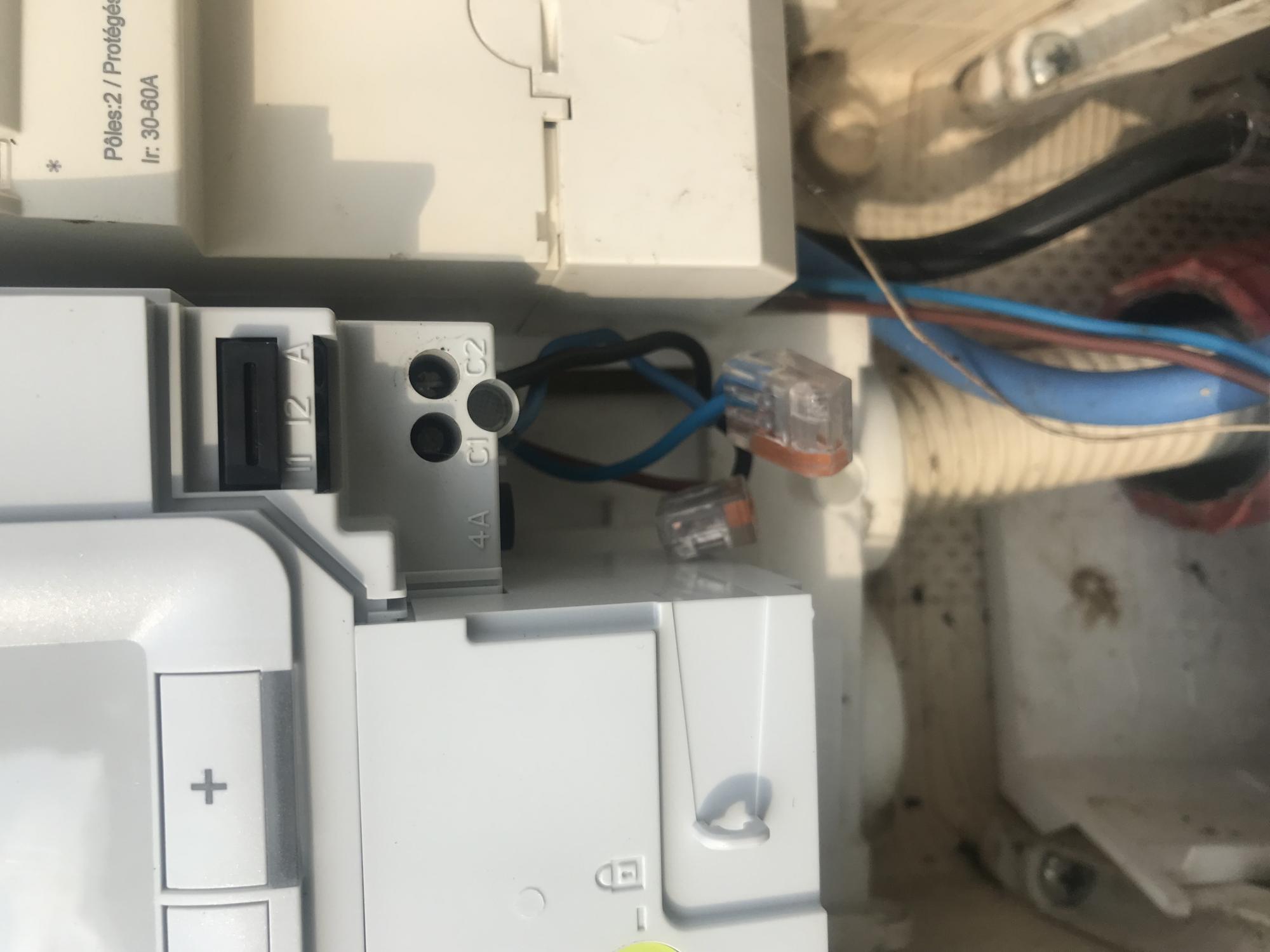 découvrez les causes et solutions aux problèmes de clignotement de votre compteur edf. apprenez à identifier les signes d'anomalies et à réagir efficacement pour assurer la sécurité de votre installation électrique.