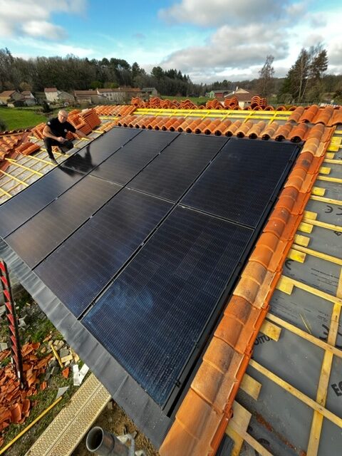 découvrez tout sur le consuel photovoltaïque : les étapes pour obtenir votre certification, les avantages d'une installation solaire conforme, et les conseils pratiques pour réussir votre projet d'énergie renouvelable.