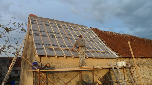 découvrez l'importance du contre-lattage pour une toiture efficace. apprenez comment cette technique améliore l'isolation, la ventilation et la durabilité de votre couverture tout en évitant les problèmes d'humidité.