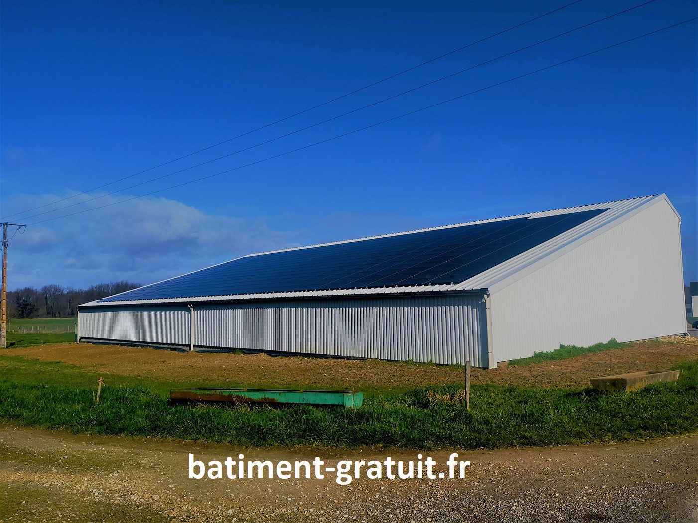 découvrez les coûts associés à la construction de bâtiments agricoles équipés de panneaux photovoltaïques. optimisez vos investissements grâce à des solutions durables et rentables tout en contribuant à la transition énergétique.