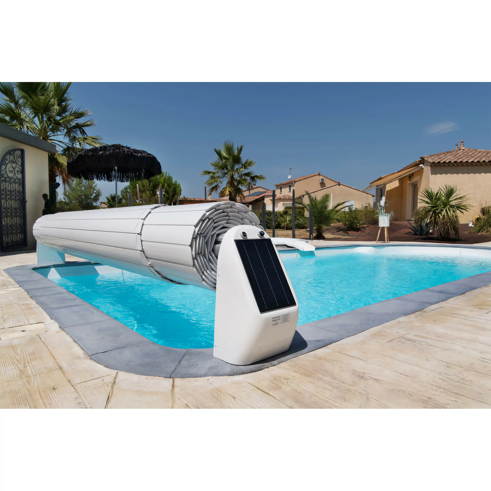 découvrez notre gamme innovante de couvertures solaires, idéales pour profiter de votre piscine tout en optimisant la température de l'eau. protégez votre espace aquatique des impuretés et de l'évaporation tout en réduisant les coûts de chauffage. en savoir plus sur les avantages d'une couverture solaire.