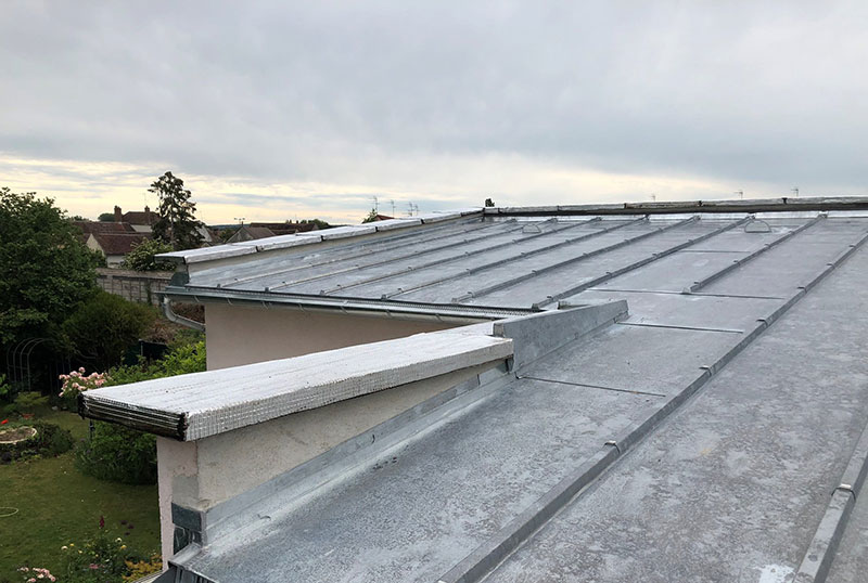 découvrez les avantages de la couverture en zinc pour votre toiture. résistante et élégante, elle offre une protection durable contre les intempéries tout en ajoutant une touche contemporaine à votre maison. informez-vous sur les différents styles et finitions disponibles.