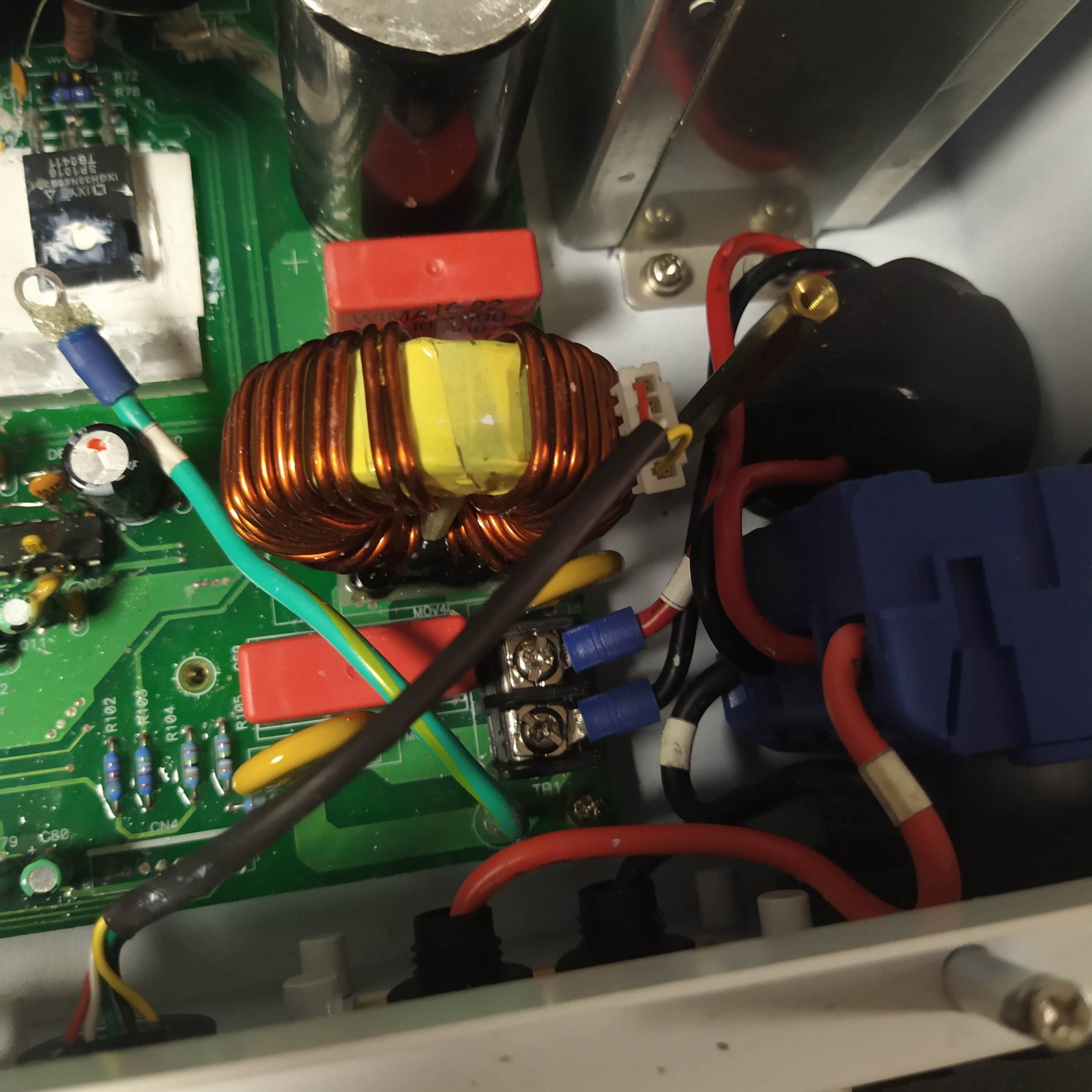 découvrez les causes et solutions aux défauts d'onduleur : un guide complet pour comprendre les problèmes courants, leurs impacts sur votre système électrique et comment les résoudre efficacement.