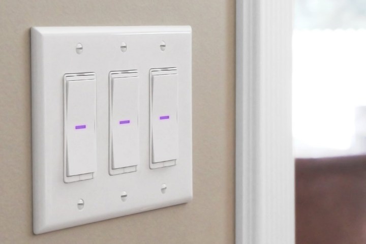 découvrez la définition d'un smart switch, un dispositif intelligent permettant de contrôler à distance vos appareils électroniques et d'optimiser la gestion de l'énergie dans votre maison. apprenez comment cet outil peut faciliter votre quotidien et améliorer votre confort.