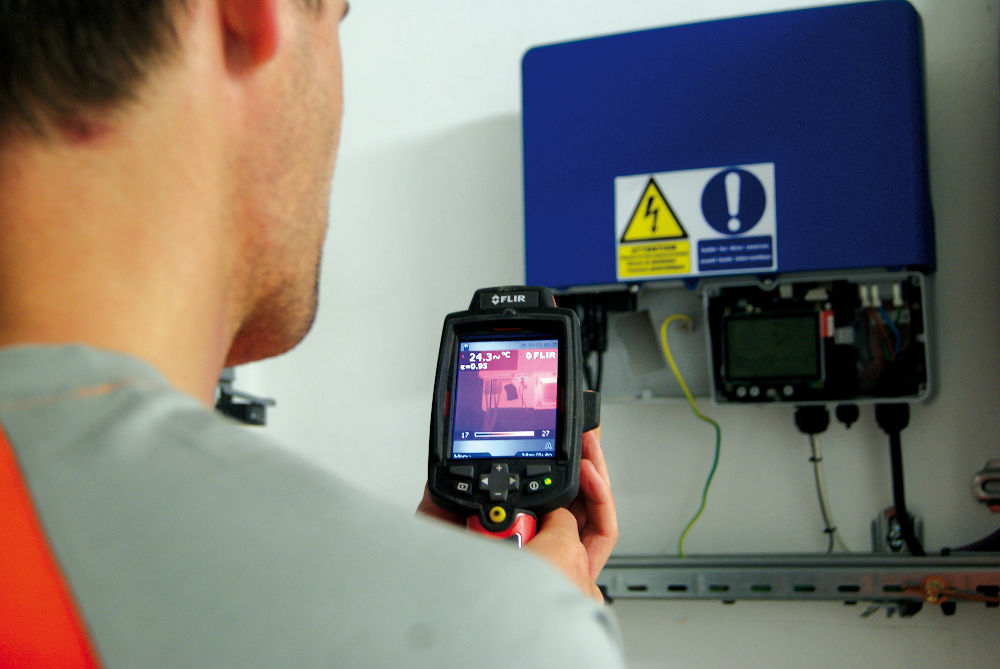 découvrez nos services de dépannage photovoltaïques pour garantir le bon fonctionnement de votre installation solaire. nos experts interviennent rapidement pour résoudre tous vos problèmes tout en optimisant votre production d'énergie renouvelable.