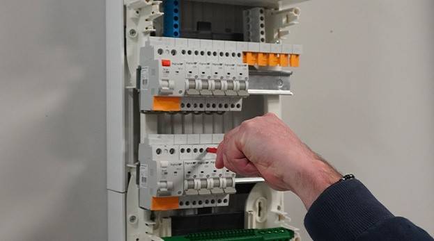 découvrez comment identifier et résoudre les problèmes liés à un différentiel défectueux. apprenez les symptômes, les causes et les solutions pour maintenir votre véhicule en parfait état de fonctionnement.
