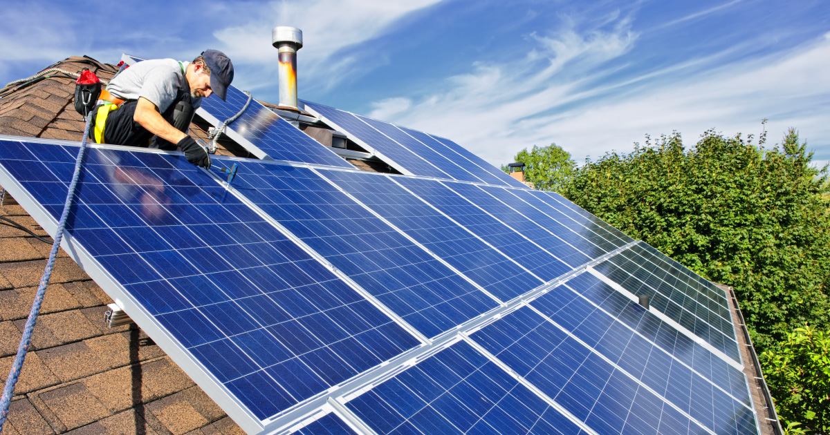 découvrez les principes du dimensionnement solaire pour optimiser l'installation de vos panneaux photovoltaïques. apprenez à évaluer vos besoins énergétiques, choisir la puissance adéquate et maximiser l'efficacité de votre système solaire.