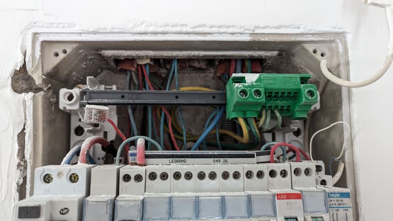 découvrez notre sélection de disjoncteurs adaptés aux câbles de 6 mm², garantissant sécurité et performance pour vos installations électriques. idéals pour la protection de vos circuits, nos disjoncteurs offrent fiabilité et tranquillité d'esprit. explorez notre gamme dès maintenant !