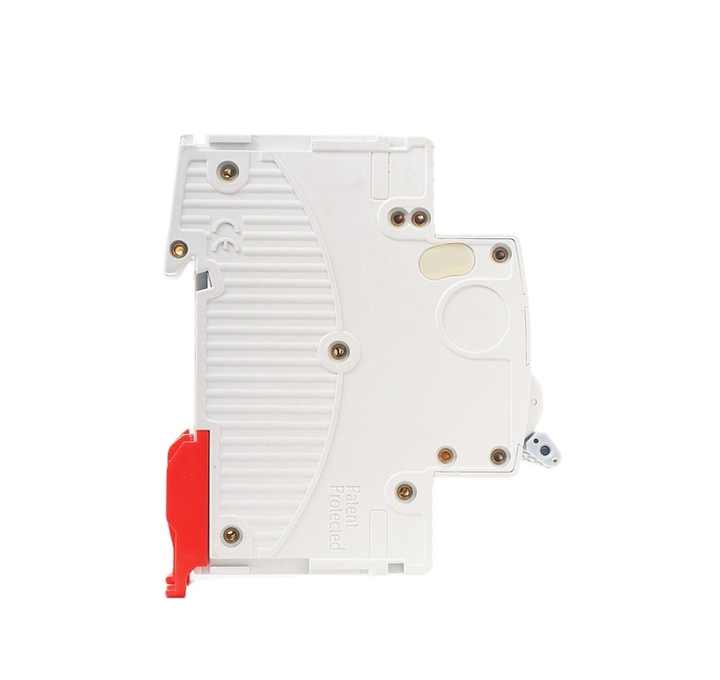 découvrez le disjoncteur inversé, un dispositif essentiel pour la protection de votre installation électrique. apprenez comment il fonctionne et pourquoi il est crucial pour éviter les surcharges et garantir la sécurité de vos appareils.