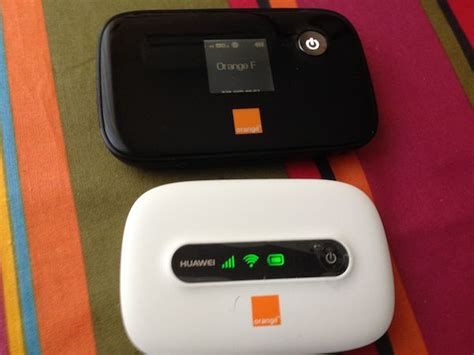 découvrez le domino 4g, une solution incontournable pour rester connecté en toute circonstance. profitez d'une connexion internet rapide et fiable où que vous soyez. idéal pour les voyages, le travail ou les loisirs, cet appareil compact et performant vous permet de partager votre réseau 4g avec vos amis et votre famille. ne manquez plus jamais une opportunité, entrez dans l'ère du tout-connecté avec le domino 4g!