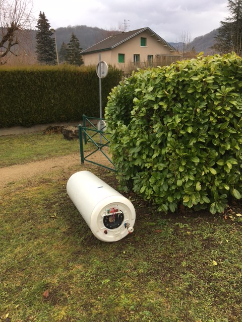 découvrez notre guide complet sur les chauffages d'eau : choix, installation, économies d'énergie et entretien. informez-vous sur les différents types de chauffe-eau pour faire le meilleur choix adapté à vos besoins.