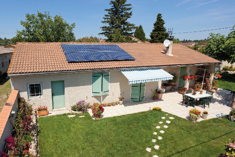 découvrez les solutions d'edf en panneaux photovoltaïques pour optimiser votre consommation d'énergie et contribuer à la transition énergétique. profitez d'une installation sur mesure et d'un accompagnement personnalisé pour réduire votre facture d'électricité tout en respectant l'environnement.