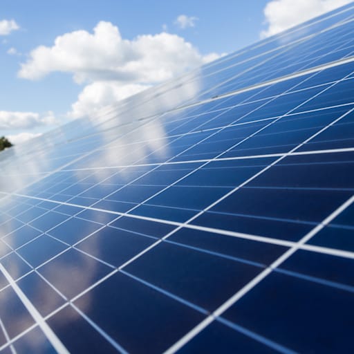 découvrez l'importance de l'éducation sur l'énergie solaire, ses avantages et comment elle transforme notre future durable. apprenez comment les nouvelles générations peuvent s'impliquer dans la transition énergétique et profiter des bénéfices de cette source d'énergie renouvelable.