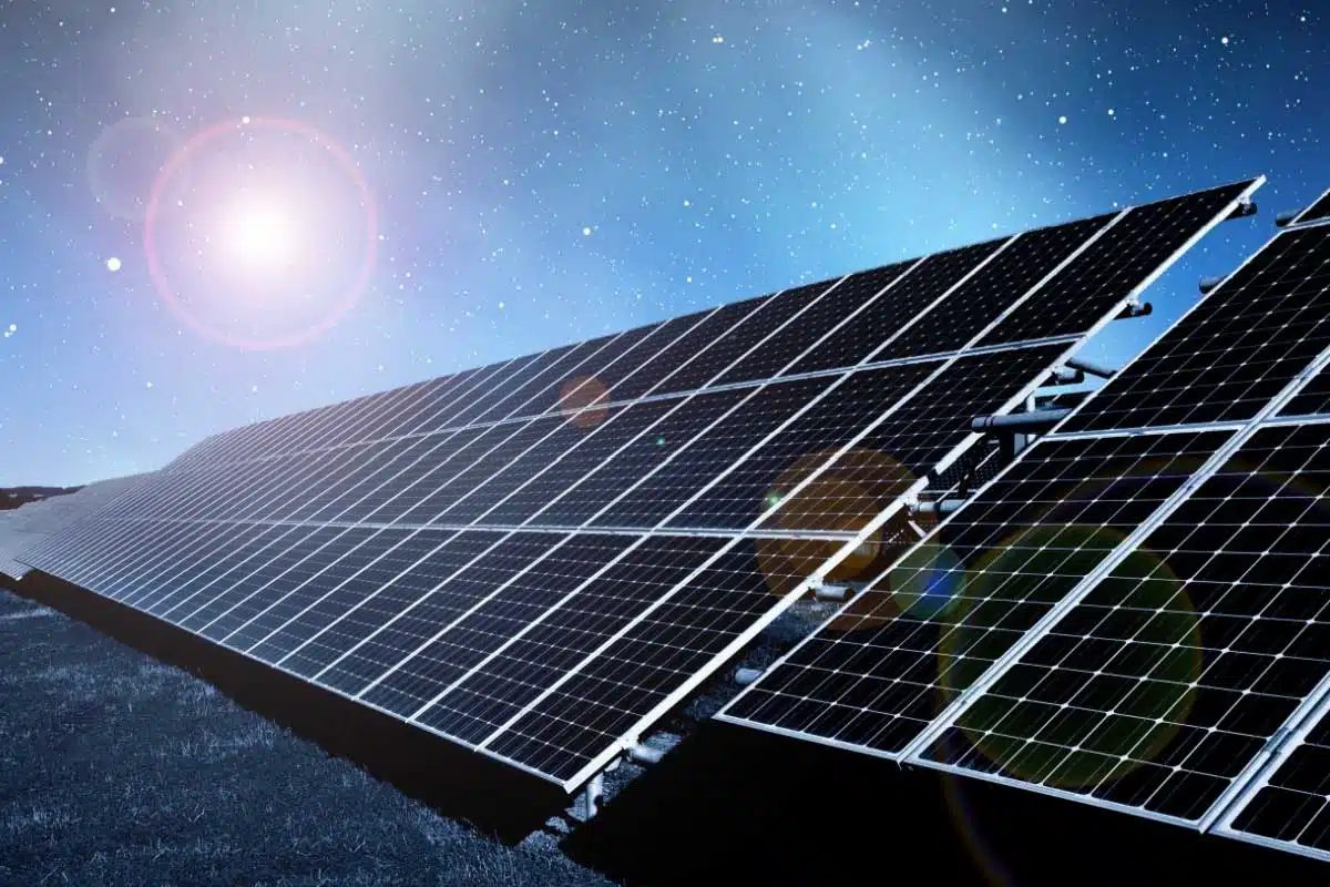 découvrez les avantages de l'énergie solaire, une source d'énergie renouvelable et durable qui réduit votre empreinte carbone tout en vous permettant de réaliser des économies sur vos factures d'électricité.