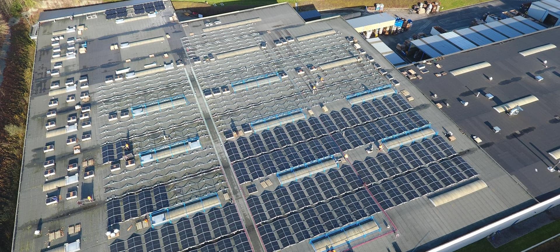 découvrez comment l'intégration de solutions photovoltaïques peut transformer votre entreprise. maximisez vos économies d'énergie tout en contribuant à un avenir durable grâce à des installations solaires adaptées à vos besoins.