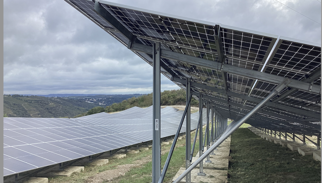 découvrez nos solutions de financement photovoltaïque adaptées à vos besoins. profitez d'une énergie renouvelable à moindre coût et investissez dans un avenir durable tout en bénéficiant d'aides financières et d'options de crédit sur mesure.