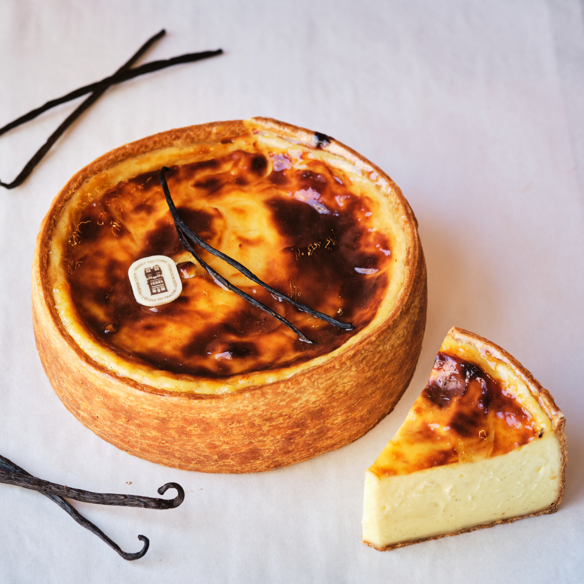 découvrez notre délicieuse recette de flan, un dessert crémeux et fondant qui ravira vos papilles. apprenez à réaliser ce classique de la pâtisserie française en un rien de temps, avec des ingrédients simples et un savoir-faire accessible à tous.