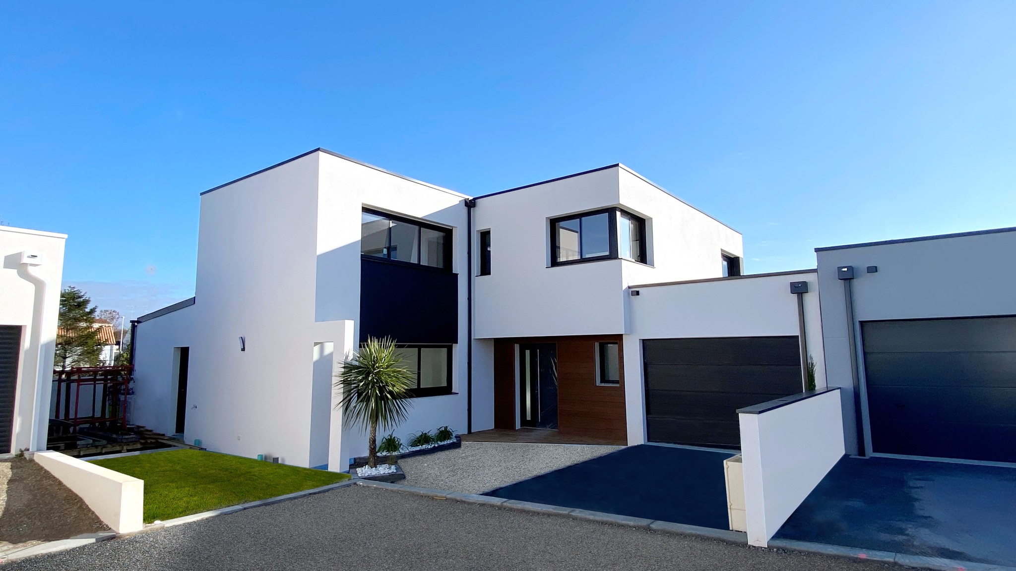 découvrez le forum maison, un espace d'échanges dédié aux passionnés de l'immobilier et de la décoration. partagez vos idées, posez vos questions et trouvez des conseils pratiques pour améliorer votre espace de vie. rejoignez notre communauté dynamique pour faire de votre maison un lieu qui vous ressemble.