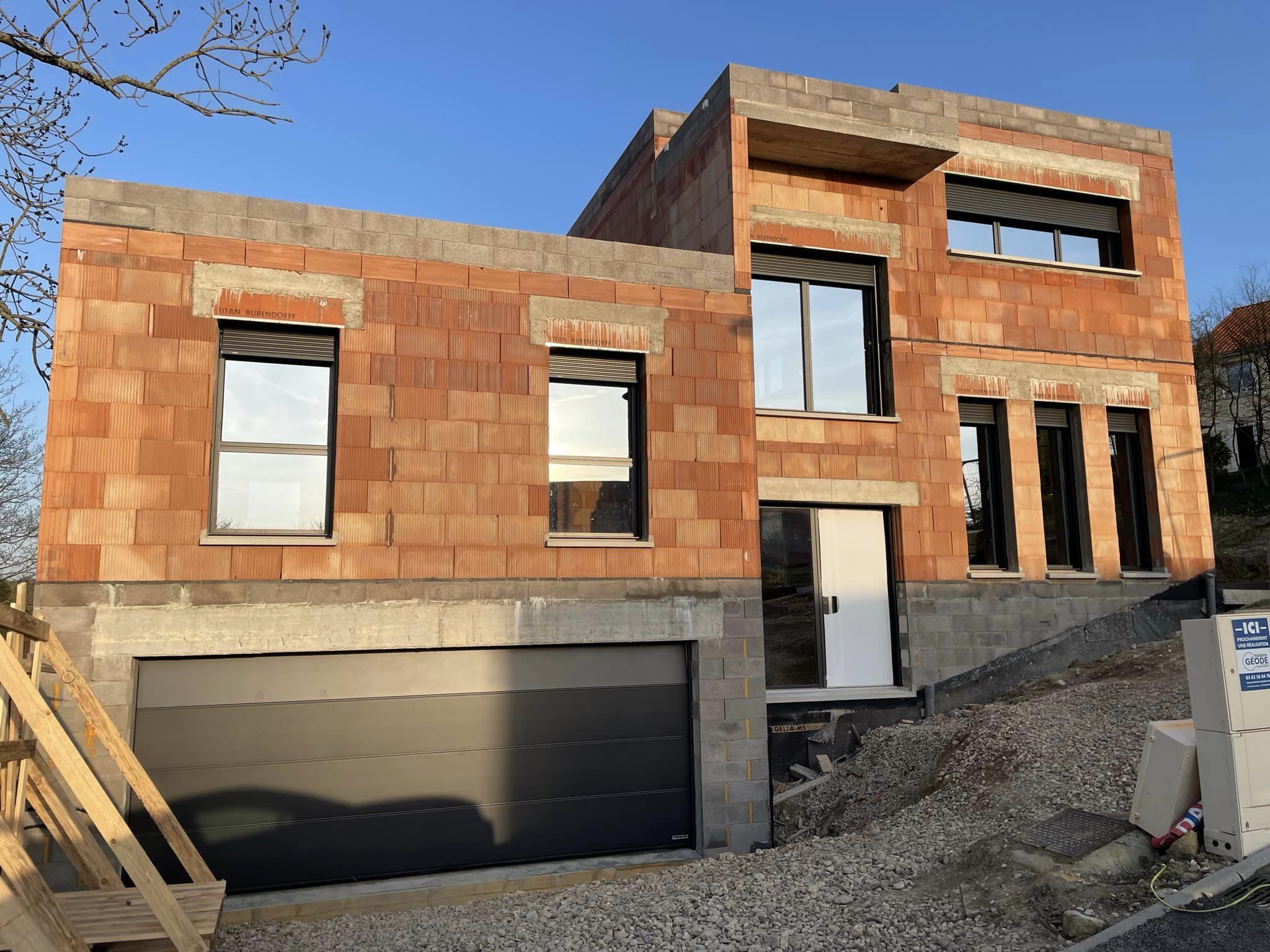 découvrez notre forum maison, un espace d'échange dédié aux passionnés de décoration, rénovation et aménagement. partagez vos astuces, posez vos questions et trouvez l'inspiration pour votre projet de maison!