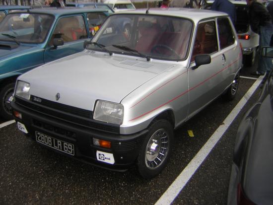 découvrez le forum r5, un espace d'échange dédié aux passionnés de la renault r5. partagez vos expériences, posez vos questions et trouvez des conseils d'experts pour l'entretien et la restauration de ce classique de l'automobile.