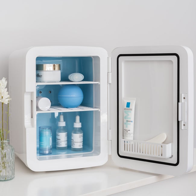 découvrez notre sélection de frigos 12v, idéaux pour vos aventures en camping, road trips ou pour une utilisation dans votre bateau. profitez de performances optimales, d'une faible consommation d'énergie et d'un design compact pour conserver vos aliments et boissons au frais où que vous soyez.