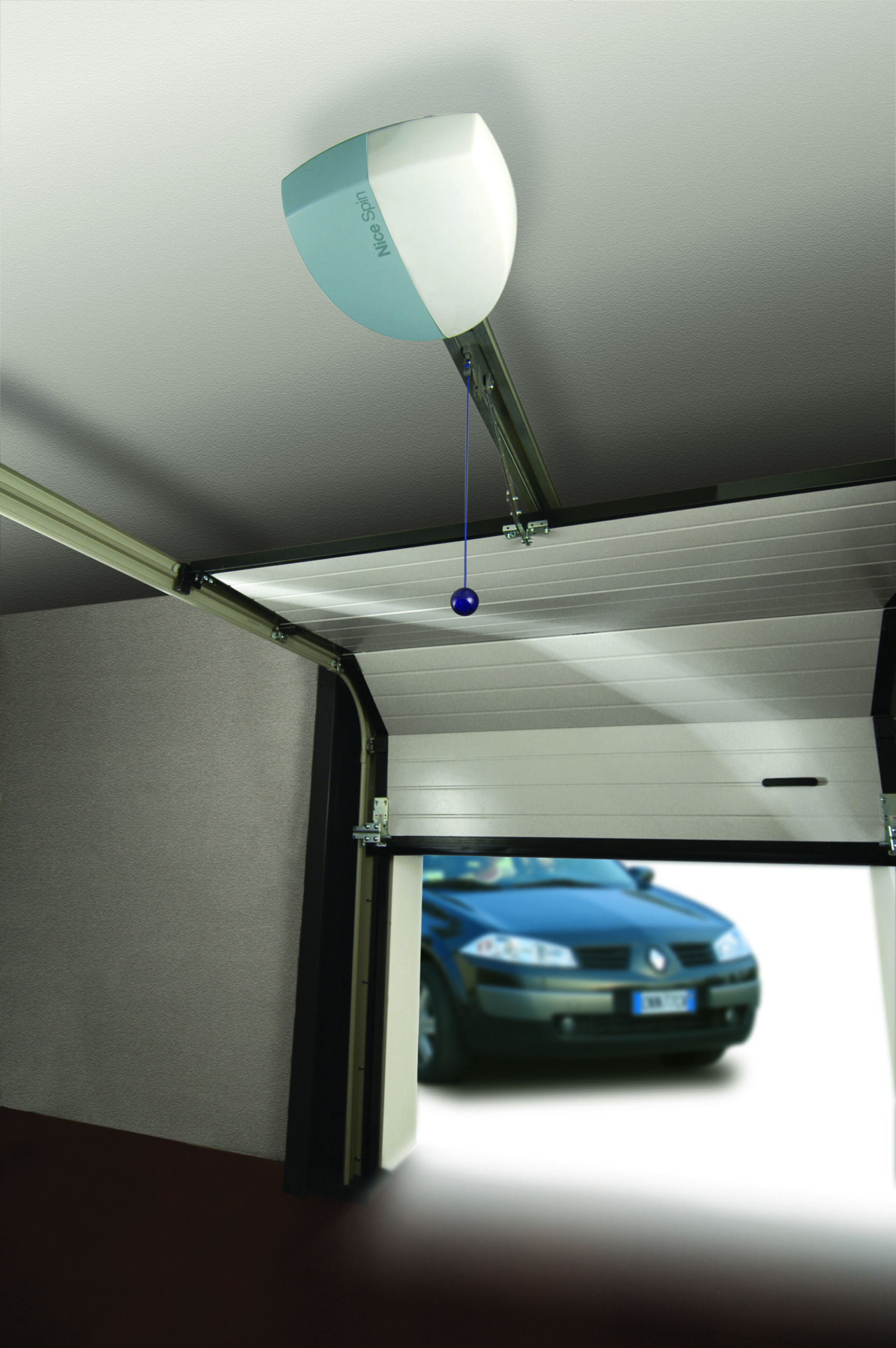 découvrez notre garage solaire, une solution innovante qui allie protection de votre véhicule et production d'énergie verte. profitez d'un espace sécurisé tout en réduisant votre empreinte carbone grâce à nos panneaux solaires intégrés. optez pour une alternative écologique et économique dès aujourd'hui !