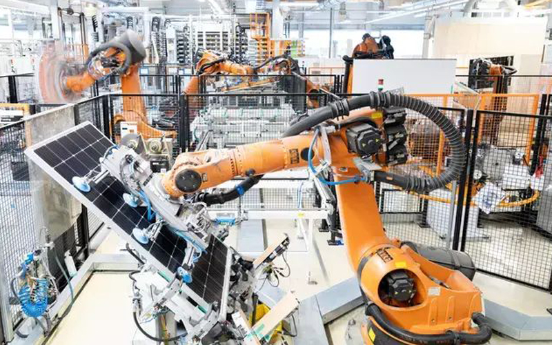 découvrez le gestionnaire d'énergie solarwatt : optimisez votre production et consommation d'énergie solaire grâce à une technologie avancée qui maximise vos économies et réduit votre empreinte carbone.