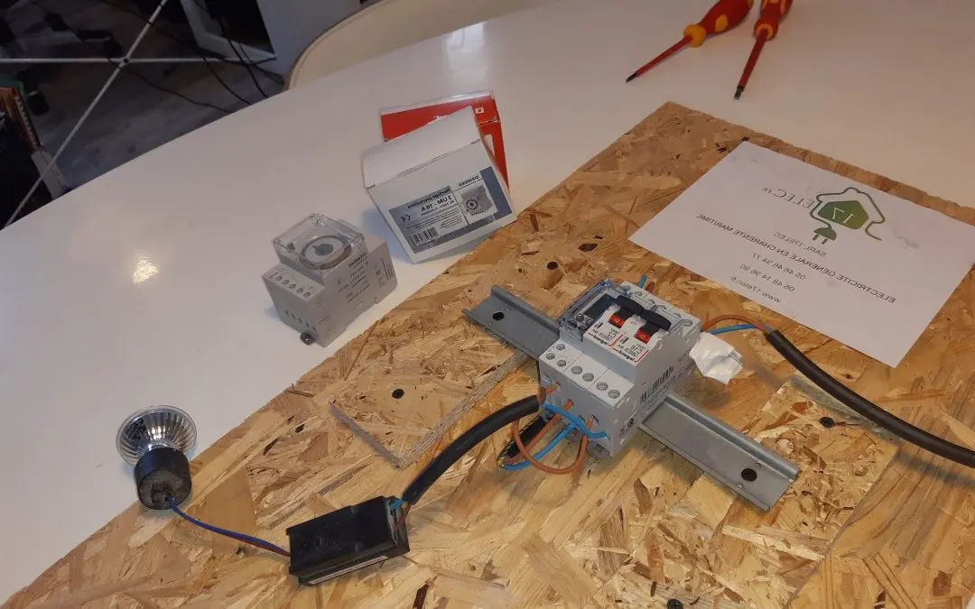 découvrez notre horloge chauffe-eau, l'appareil indispensable pour optimiser votre consommation d'eau chaude. programmable et efficace, elle vous permet de maîtriser votre budget énergétique tout en garantissant un confort au quotidien.