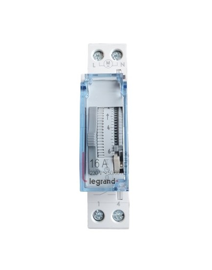 découvrez l'élégance et la précision des horloges legrand. parfaites pour tous les intérieurs, nos horloges allient design moderne et fonctionnalité. transformez votre espace avec un classique intemporel de la marque legrand.