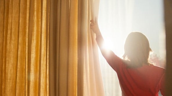 découvrez la collection ikea solstråle, alliant design moderne et fonctionnalité. créez un espace lumineux et chaleureux grâce à des luminaires élégants qui embellissent votre intérieur tout en offrant une ambiance accueillante.