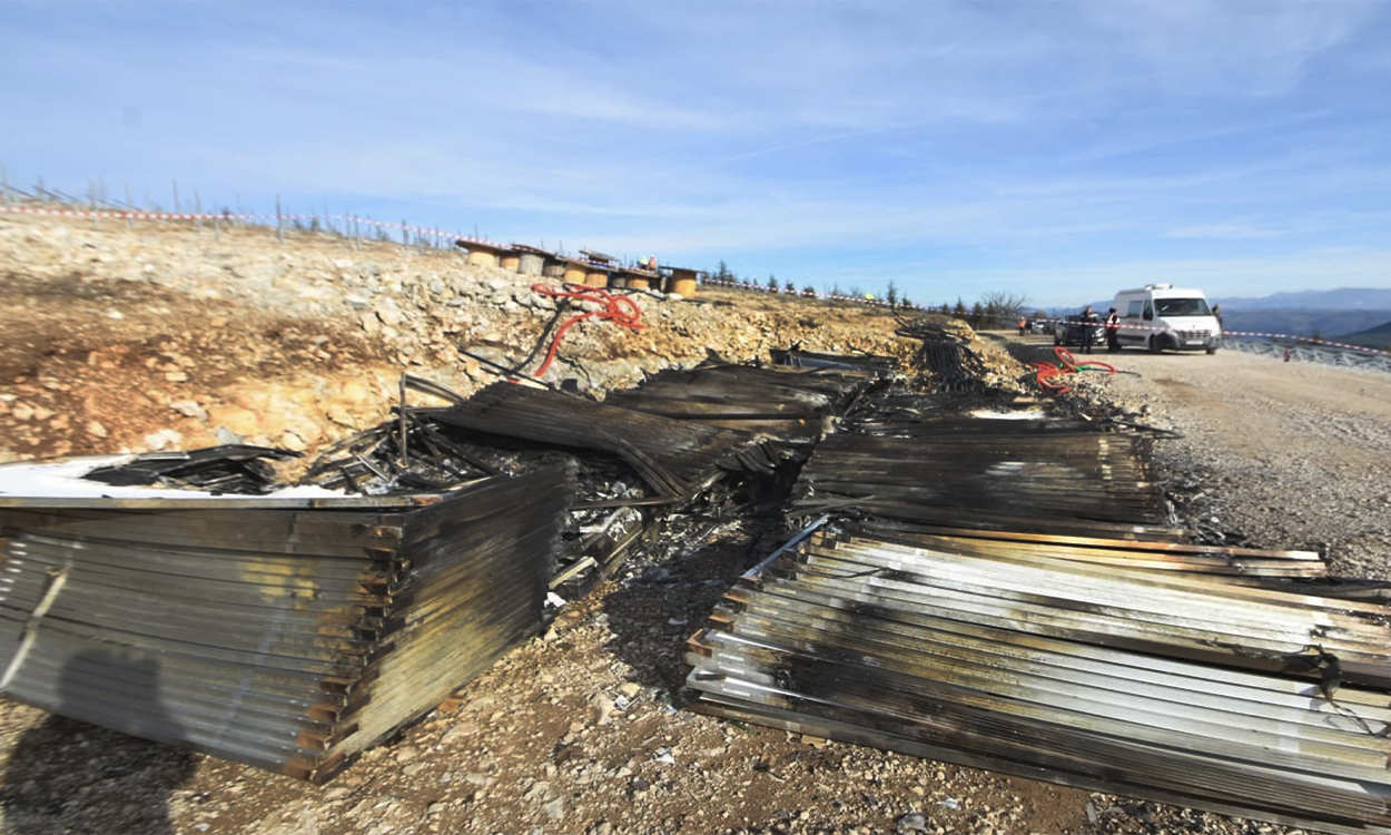 découvrez les mystères de l'incendie solaire, un phénomène fascinant qui révèle la puissance de notre étoile. apprenez comment ces éruptions solaires peuvent influencer notre planète et la technologie moderne.