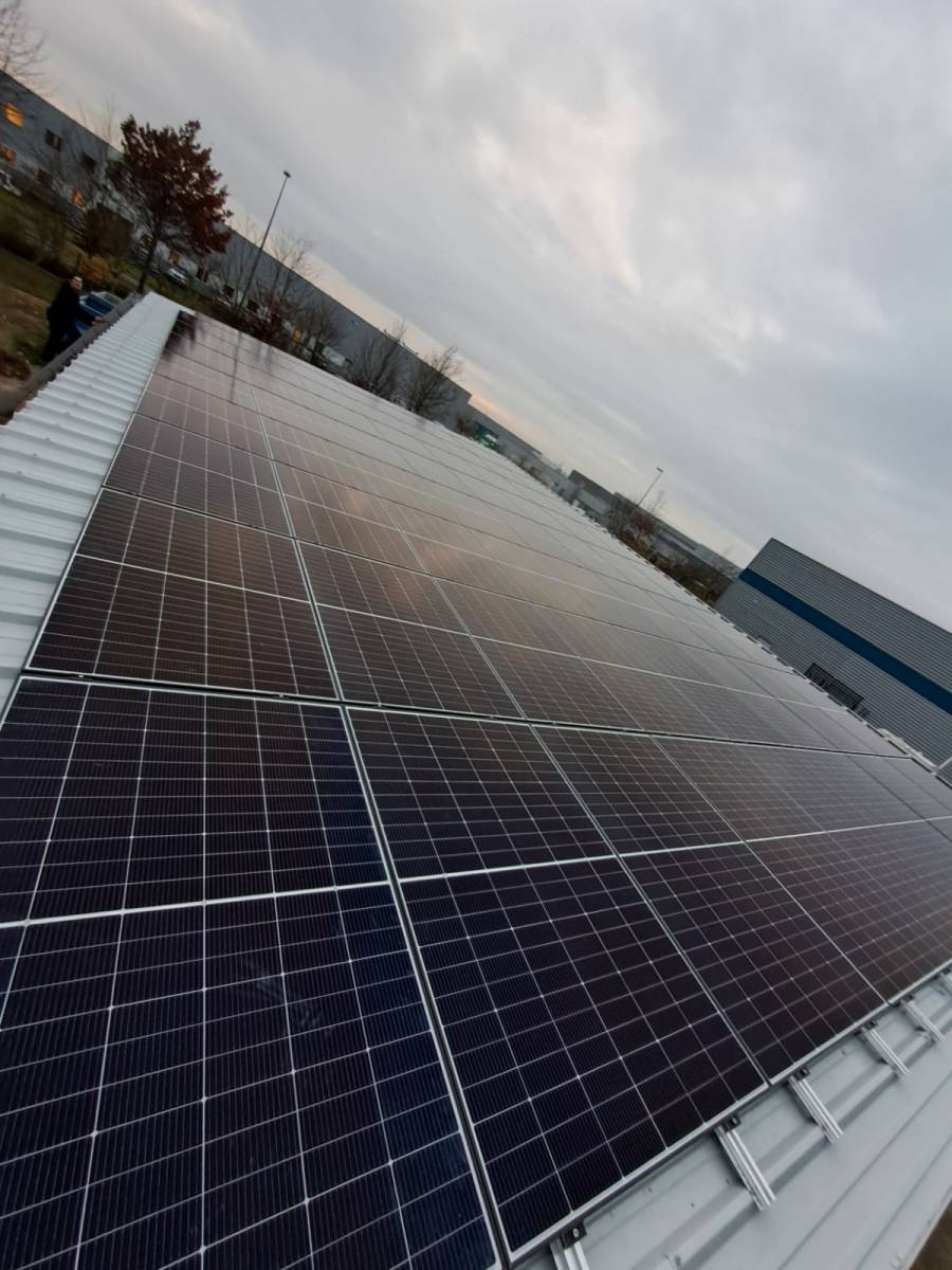 découvrez nos services d'installation rge pour panneaux photovoltaïques. bénéficiez d'un accompagnement professionnel et de solutions écologiques pour produire votre propre énergie. faites le choix d'un installateur certifié et engagé pour optimiser votre installation de panneaux solaires.