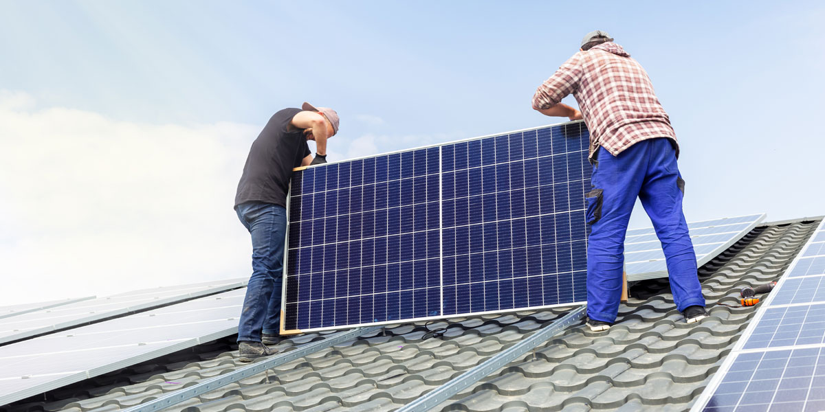 découvrez comment installer des panneaux solaires chez vous pour bénéficier d'une énergie renouvelable et réduire vos factures d'électricité. suivez nos conseils pratiques et astuces pour une installation réussie et durable.