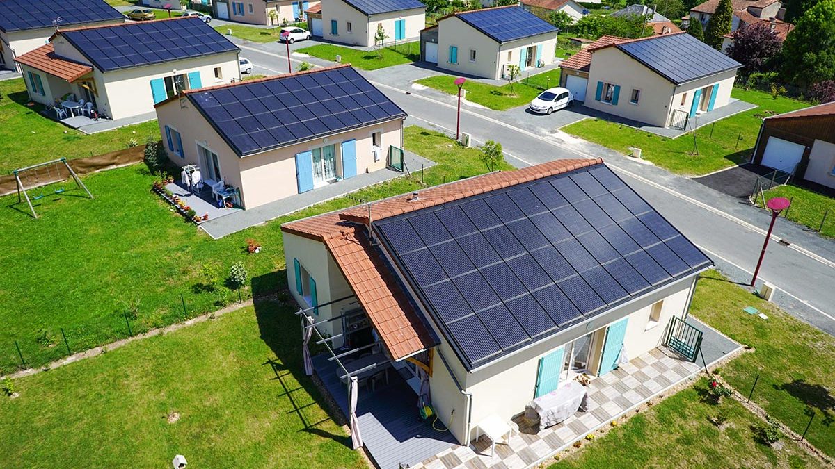 découvrez comment installer des panneaux solaires edf pour optimiser votre consommation d'énergie et réduire votre facture. profitez d'astuces et conseils pratiques pour une installation efficace et respectueuse de l'environnement.