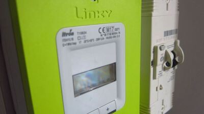 découvrez les enjeux de l'interdiction de la revente d'électricité en france. comprenez ses implications pour les consommateurs et les fournisseurs d'énergie, ainsi que les raisons derrière cette réglementation.