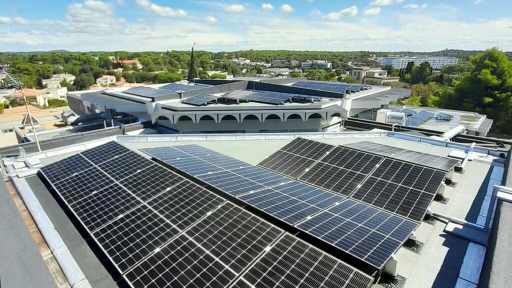 découvrez le kit solaire idéal pour montpellier ! profitez d'une énergie renouvelable et réduisez vos factures d'électricité tout en contribuant à la protection de l'environnement. optez pour une solution durable et économique dès aujourd'hui.