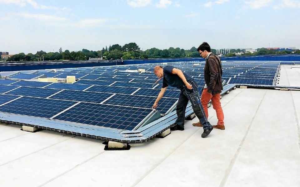 découvrez notre magasin solaire, votre expert en solutions d'énergie renouvelable. profitez d'une large gamme de panneaux solaires, accessoires et conseils personnalisés pour passer à l'énergie verte. faites le choix durable pour votre maison et réduisez votre empreinte carbone dès aujourd'hui !