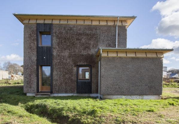 découvrez comment concevoir et aménager une maison écolo, alliant confort, durabilité et respect de l'environnement. explorez des idées innovantes pour vivre de manière plus verte au quotidien.